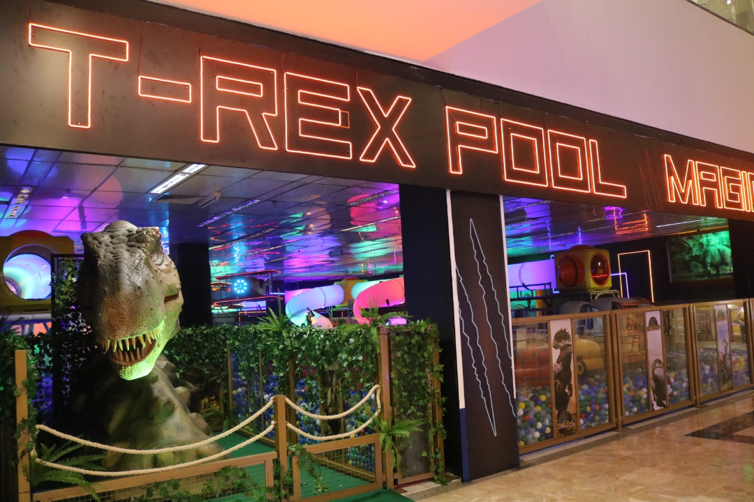 Shopping D traz jogos de realidade virtual e simuladores com a chegada do  T-Rex Games - ABRASCE